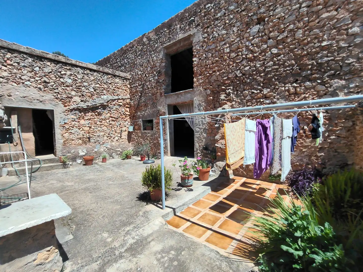 Vista exterior de Finca rústica en venda en Simat de la Valldigna amb Jardí privat, Traster i Piscina