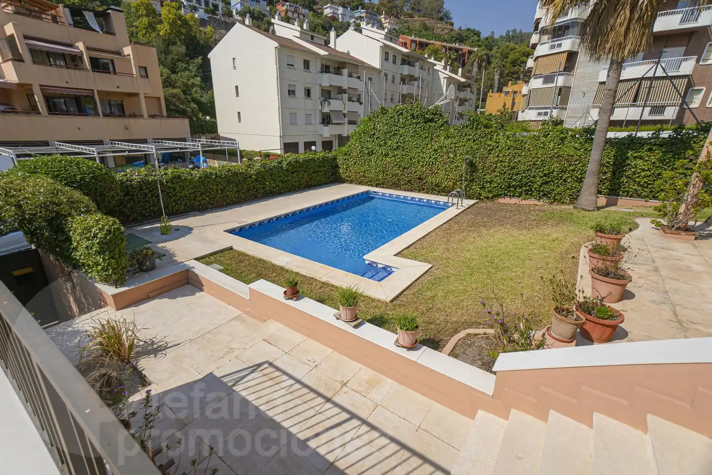 Schwimmbecken von Haus oder Chalet zum Verkauf in Málaga mit Klimaanlage, Privatgarten und Terrasse