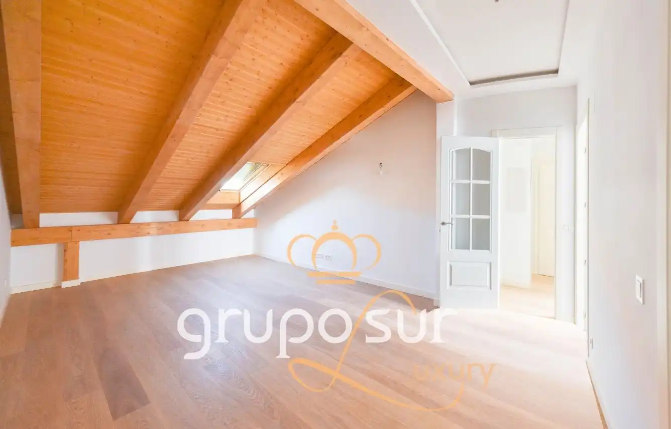 Ático en venta en Valladolid con Calefacción, Parquet y Trastero