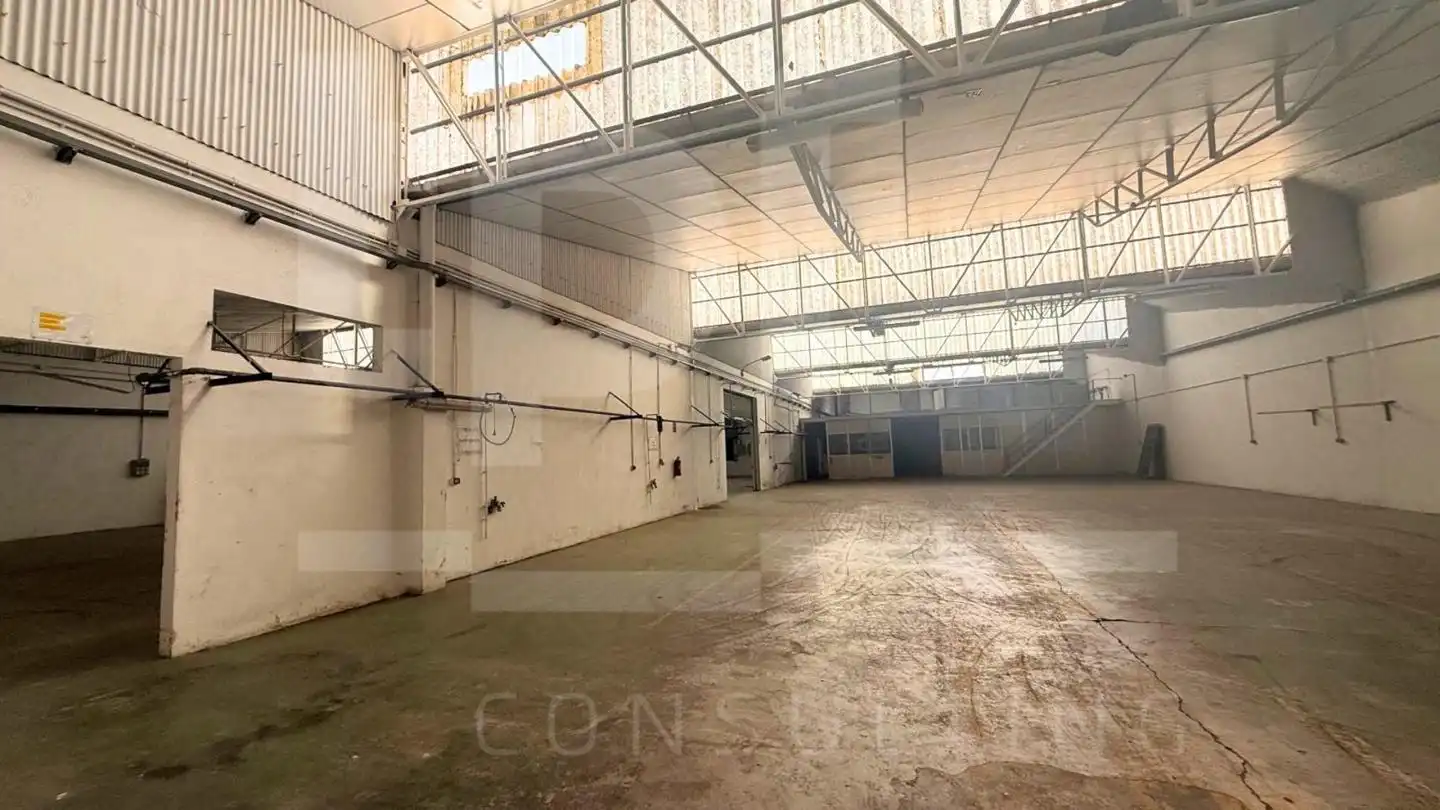 Nau industrial de lloguer en Paterna