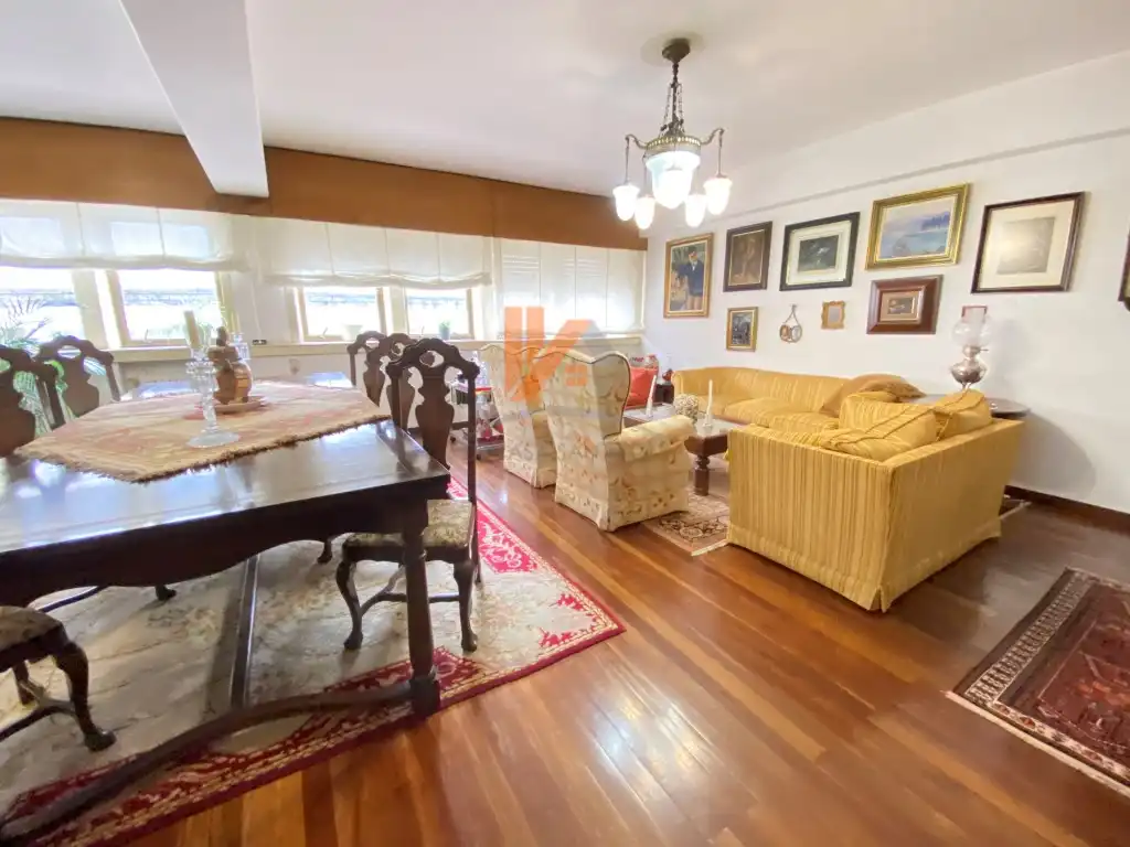 Sala de estar de Piso en venta en Santiago de Compostela  con Calefacción y Horno