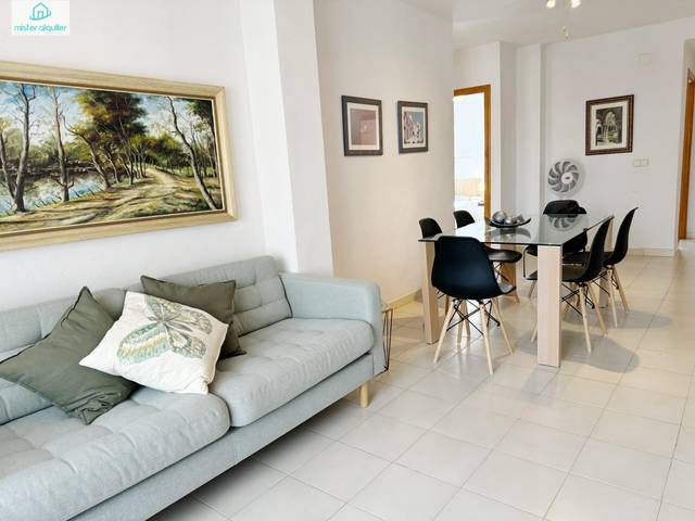 Apartamento en Alquiler en Calle RUPERTO CHAPI, 4 en Campello Playa