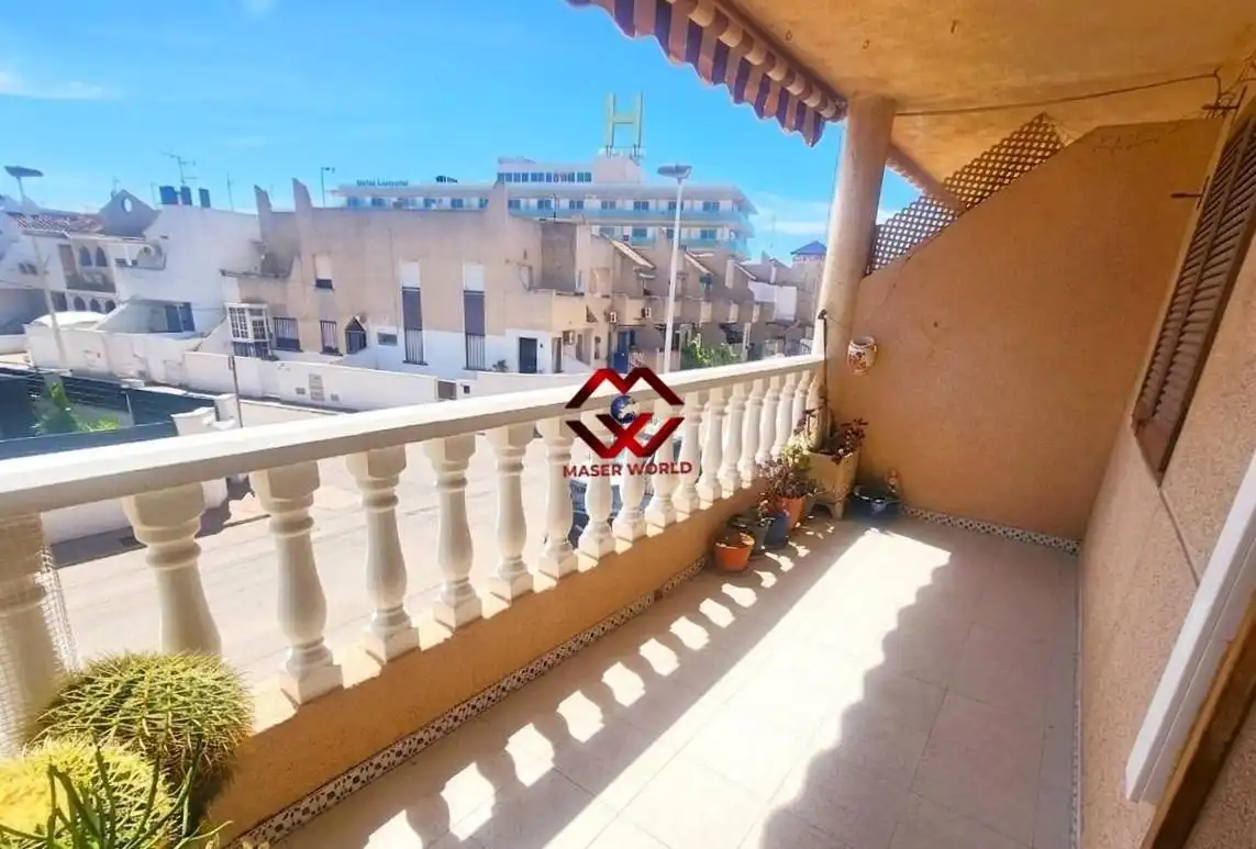 Vista exterior de Casa o chalet en venta en San Pedro del Pinatar con Aire acondicionado, Calefacción y Terraza