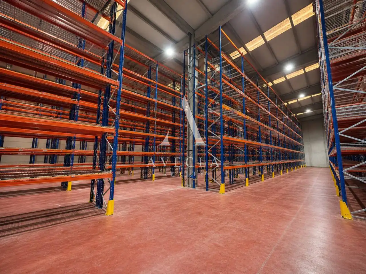 Fabrikhallen zur Miete in Sant Esteve Sesrovires