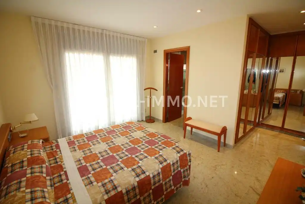 Habitación de Casa o chalet en venta en Roses con Aire acondicionado, Calefacción y Jardín privado