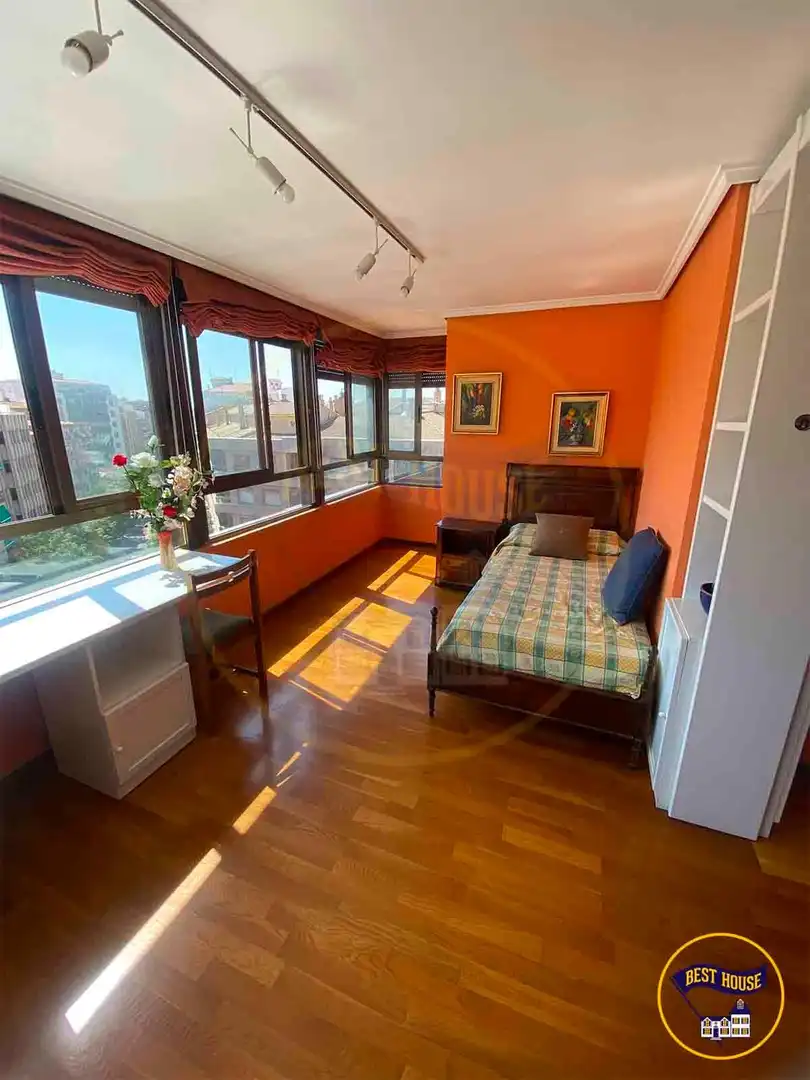Bedroom of Flat for sale in Cuenca  with Air Conditioner, Heating and Parquet flooring