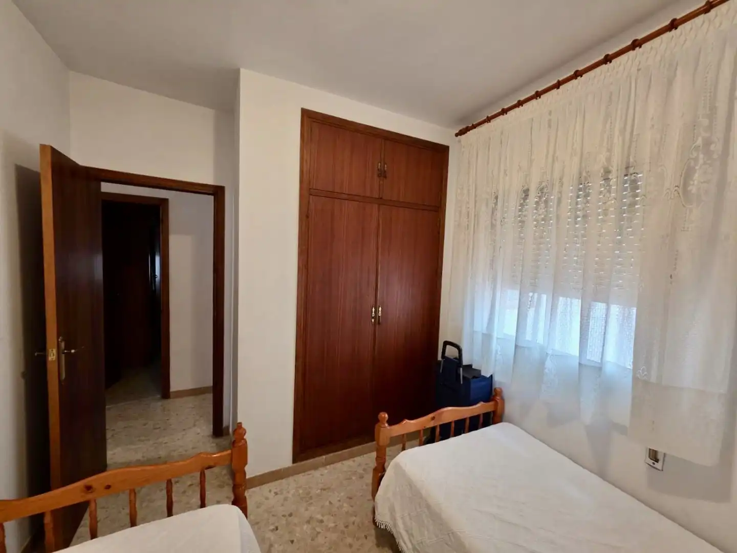 Habitación de Casa adosada en venta en Lora del Río con Aire acondicionado y Trastero