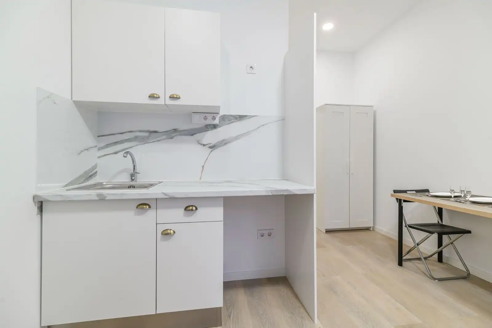Cuina de Estudi en venda en Viladecans amb Parquet, Moblat i Forn