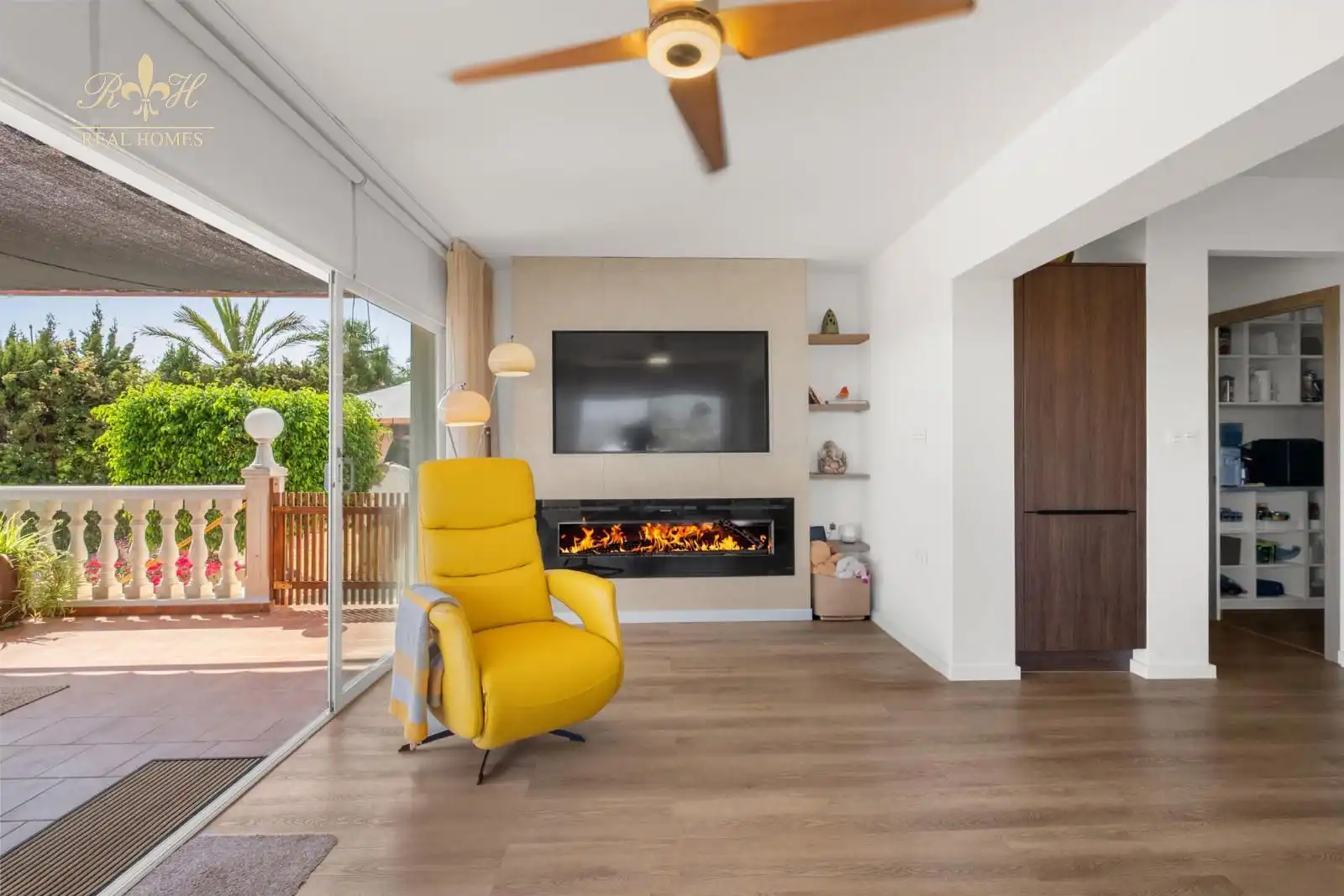 Sala de estar de Casa o chalet en venta en La Nucia con Aire acondicionado, Piscina y Amueblado