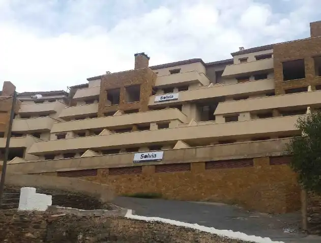 Gemischtgenutztes Gebäude zum Verkauf in Termas