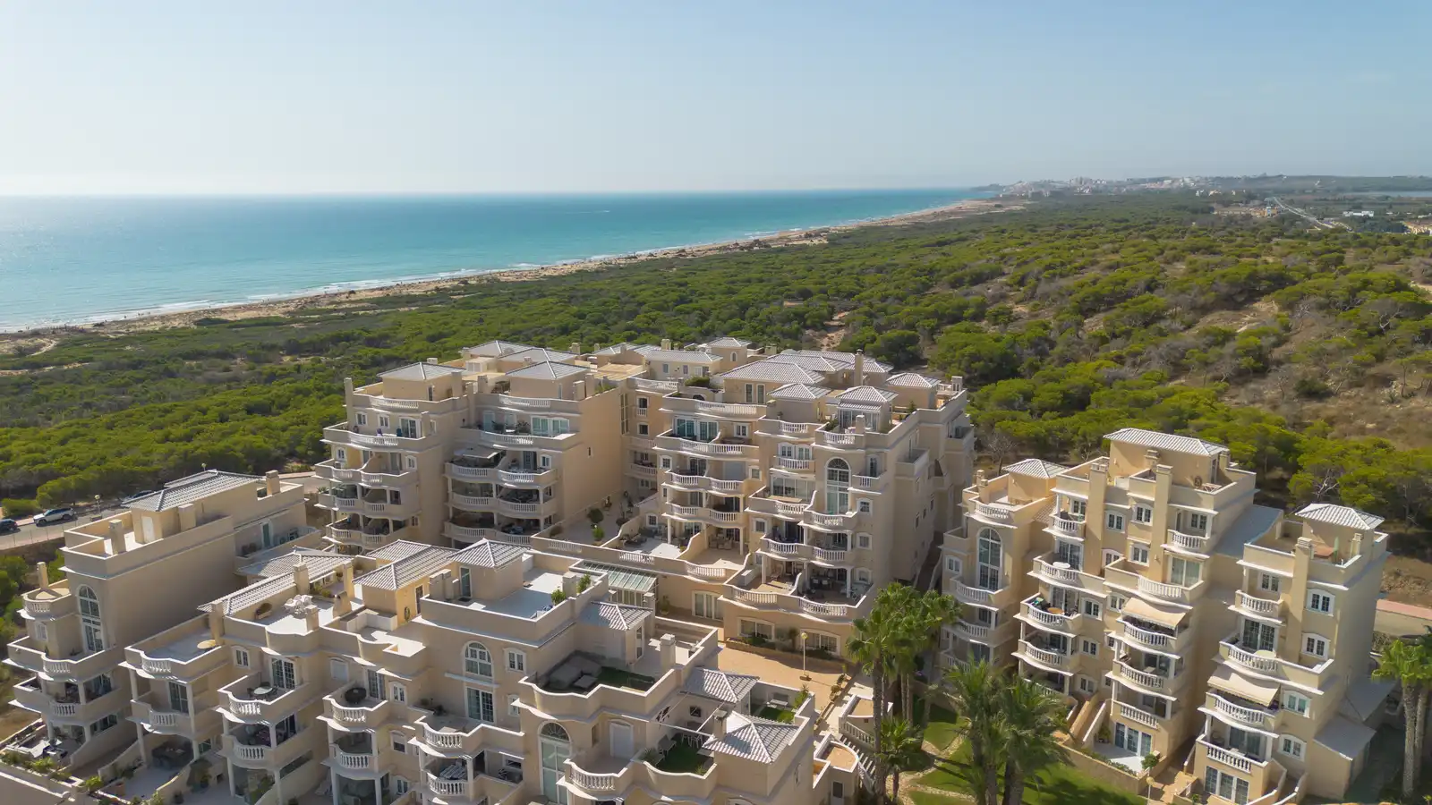 Vista exterior de Apartament en venda en Guardamar del Segura amb Terrassa, Traster i Piscina