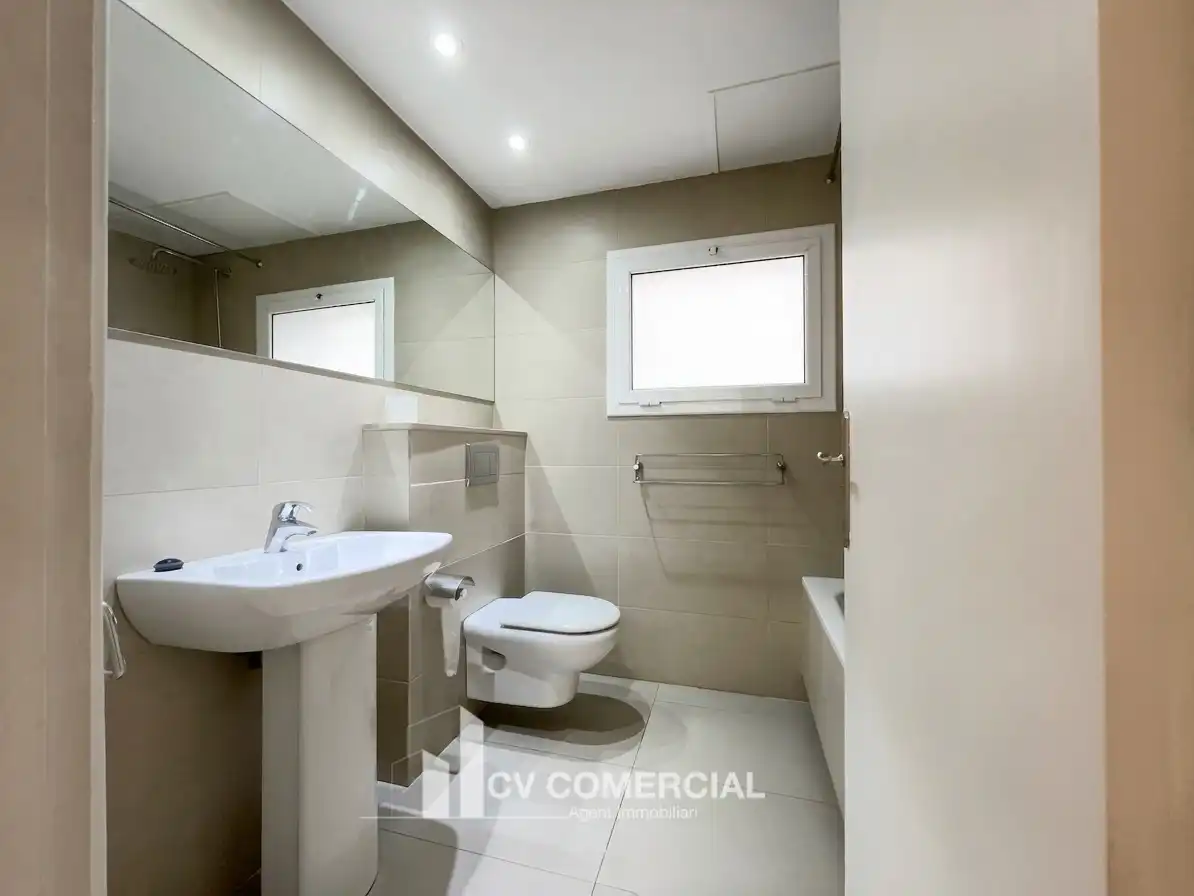 Piso con terraza en venta en Carrer del Comte d'Urgell, imagen 20