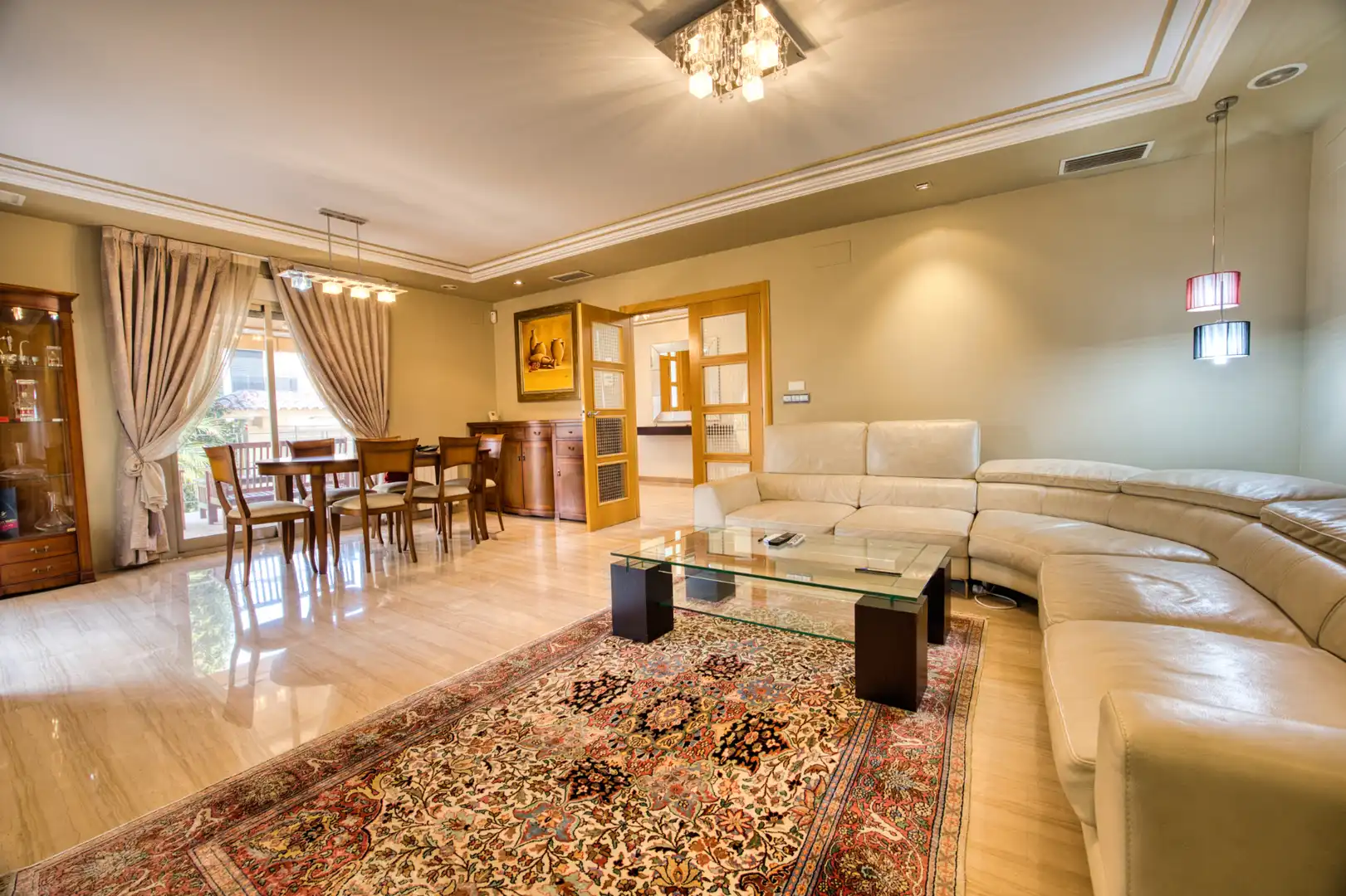 Wohnzimmer von Haus oder Chalet zum Verkauf in Elche / Elx mit Klimaanlage, Heizung und Privatgarten
