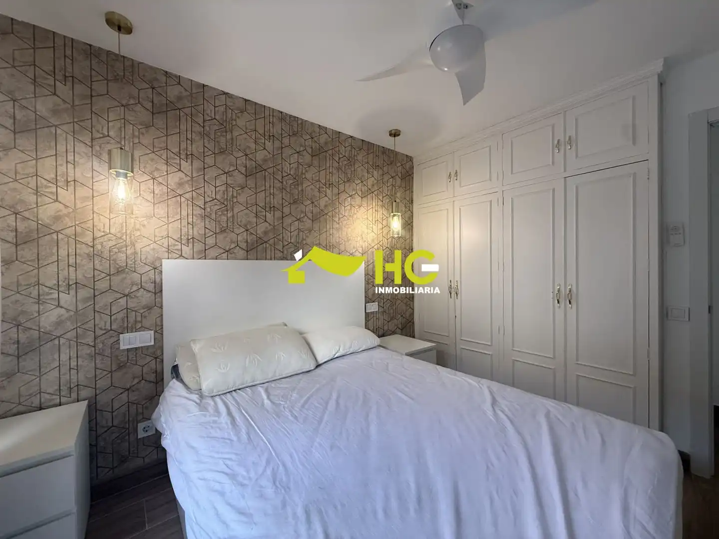 Habitación de Piso de alquiler en Alcorcón con Aire acondicionado, Calefacción y Amueblado