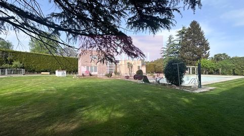 Impresionante vivienda con finca, piscina y múltiples dependencias a 10 km de Lugo