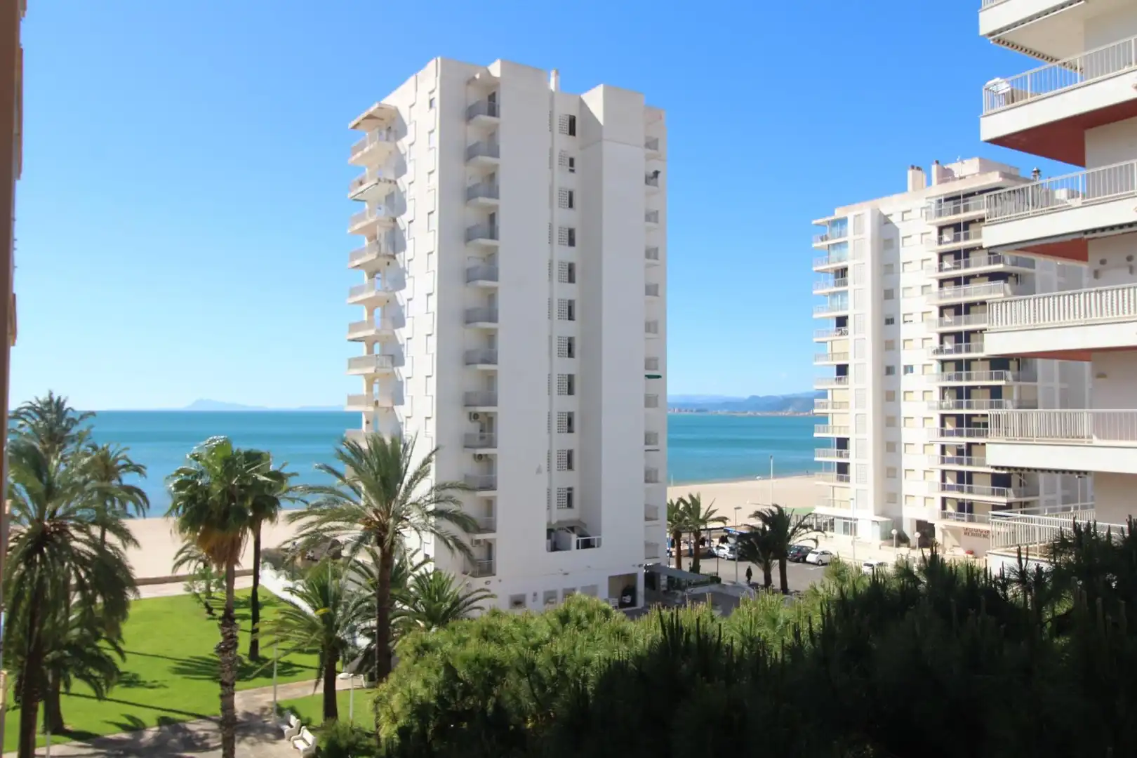 Habitación de Apartamento en venta en Cullera con Terraza, Amueblado y Balcón