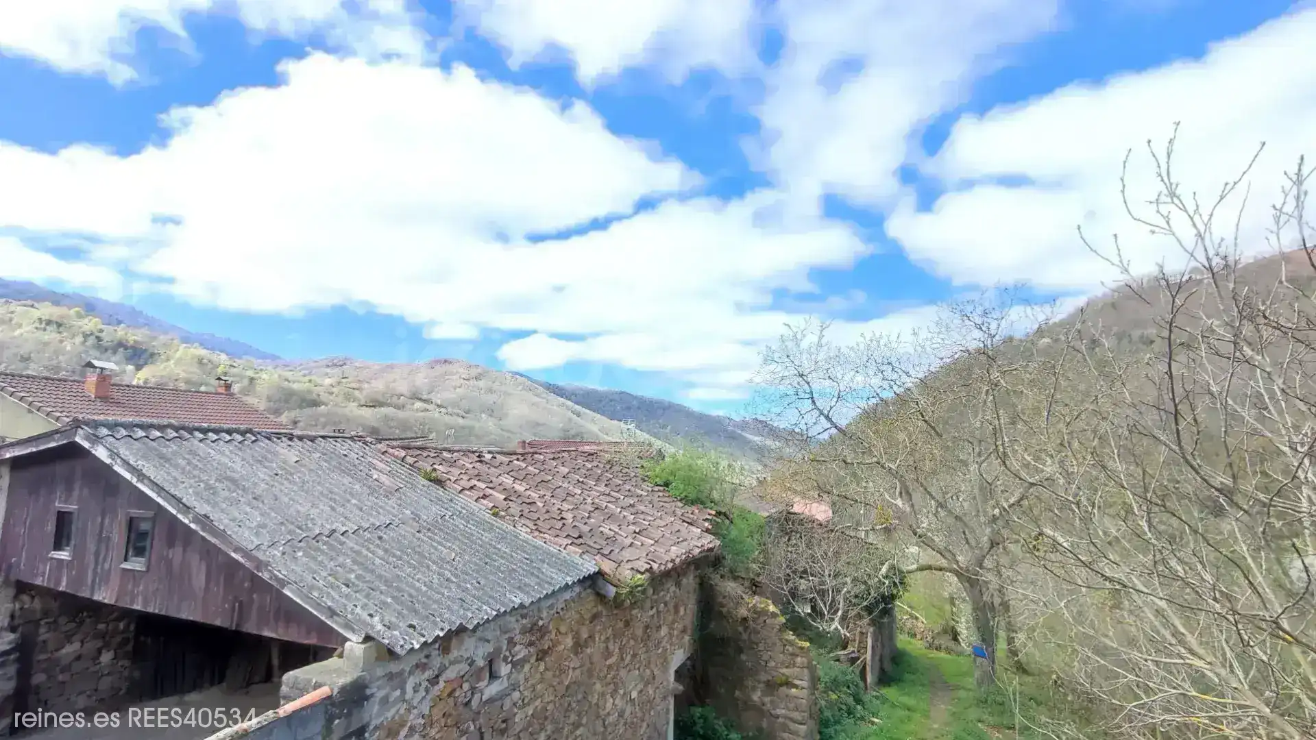 Vista exterior de Casa o xalet en venda en Mieres (Asturias)