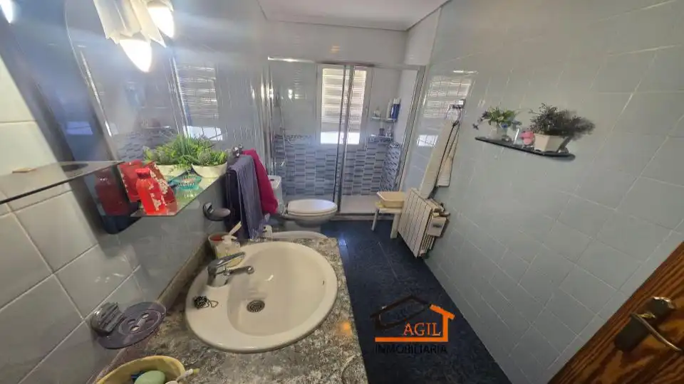 Baño de Piso en venta en Leganés con Aire acondicionado, Calefacción y Terraza