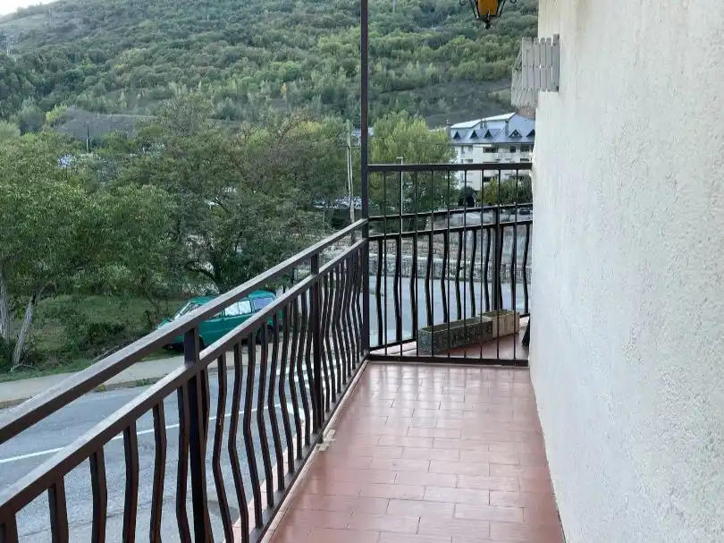 Terraza de Piso en venta en Sort con Balcón