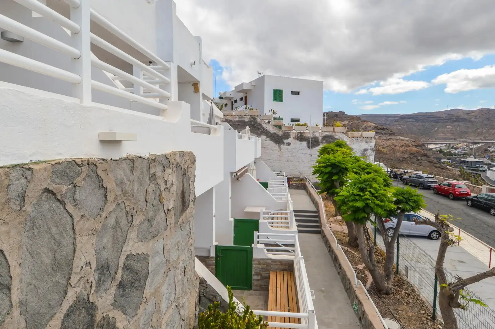 Vista exterior de Apartament en venda en Mogán amb Terrassa, Moblat i Piscina comunitària