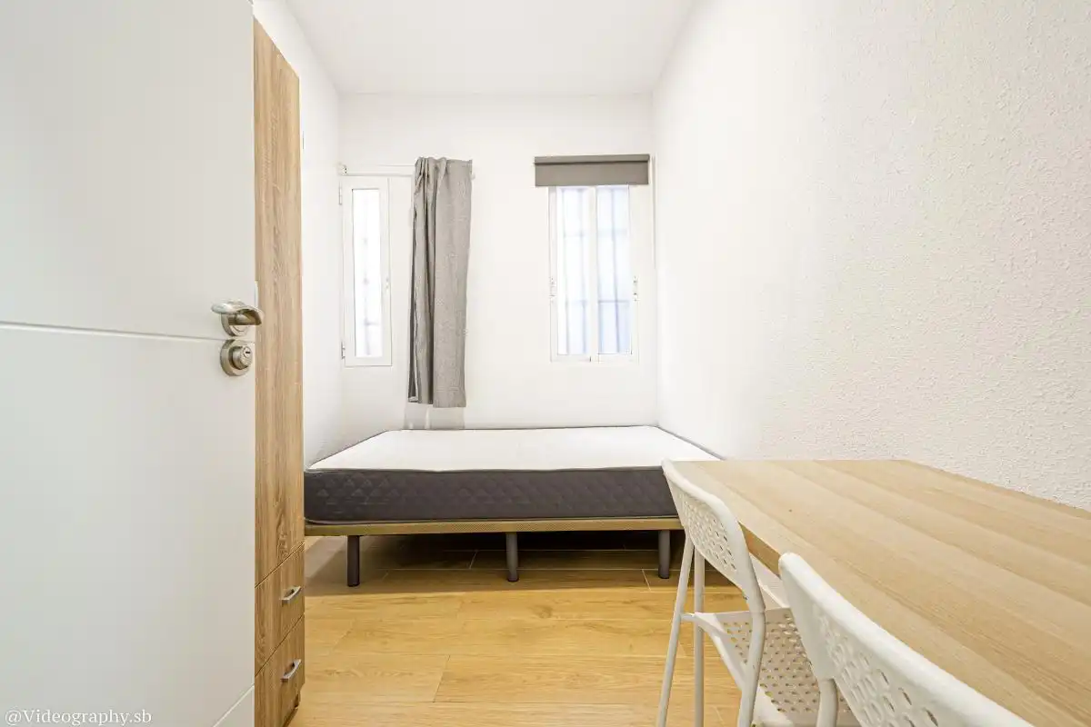 Bedroom of Flat for sale in Madrid  with Air Conditioner and Heating