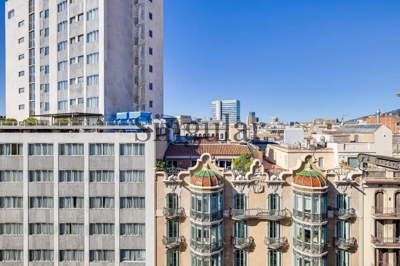 Vista exterior de Piso en venta en Barcelona con Calefacción, Terraza y Balcón
