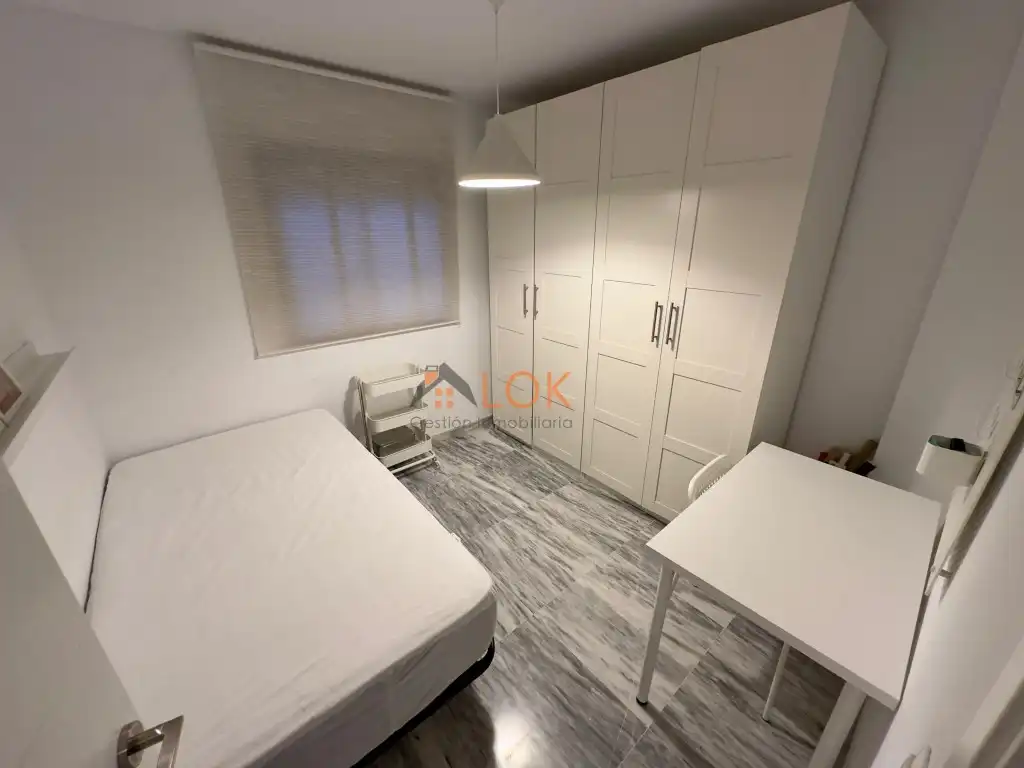 Habitación de Piso en venta en Málaga