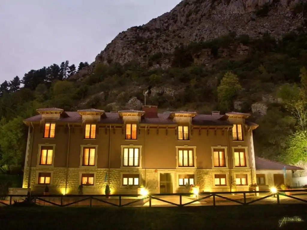 Hotel en venda a Cangas de Onís, imagen 33