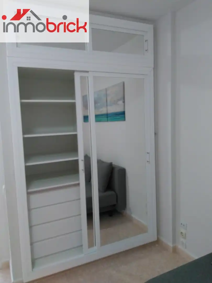 Habitación de Piso de alquiler en Benalmádena con Piscina comunitaria