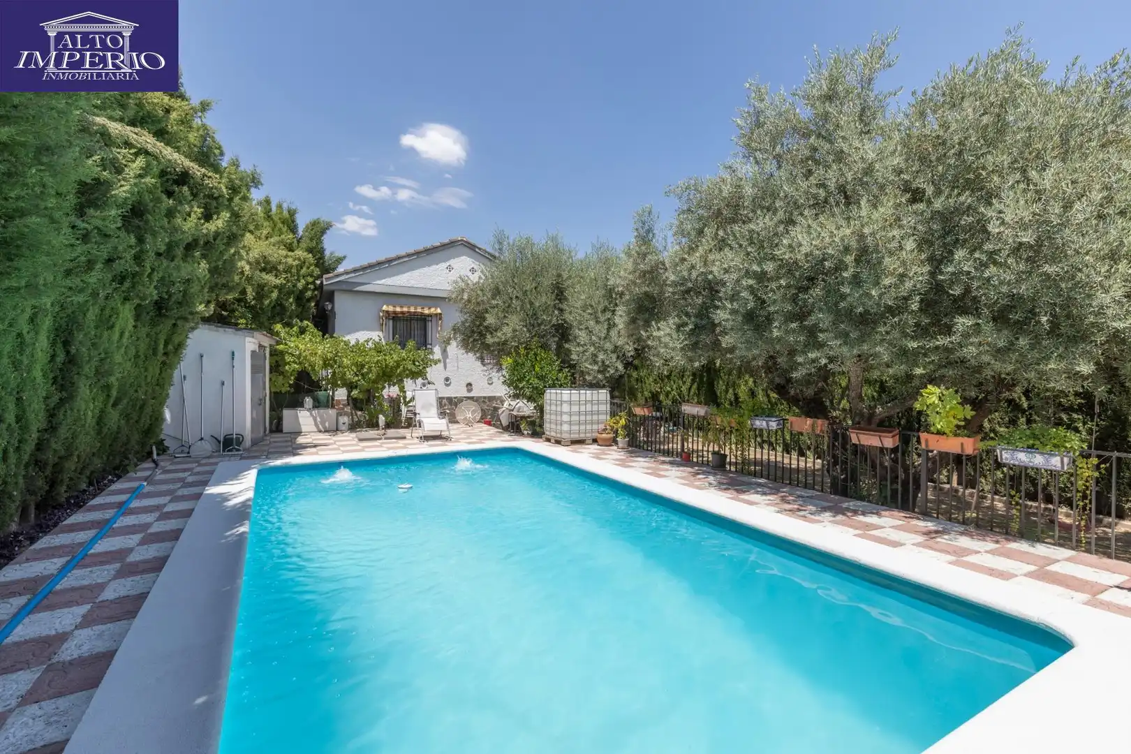 Detached house with terrace for sale in Urbanizacion de los Cerezos 31