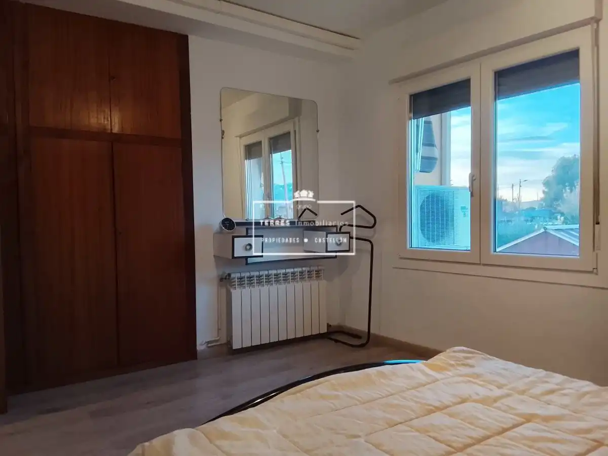 Dormitori de Casa o xalet en venda en Castellón de la Plana / Castelló de la Plana amb Calefacció, Terrassa i Moblat
