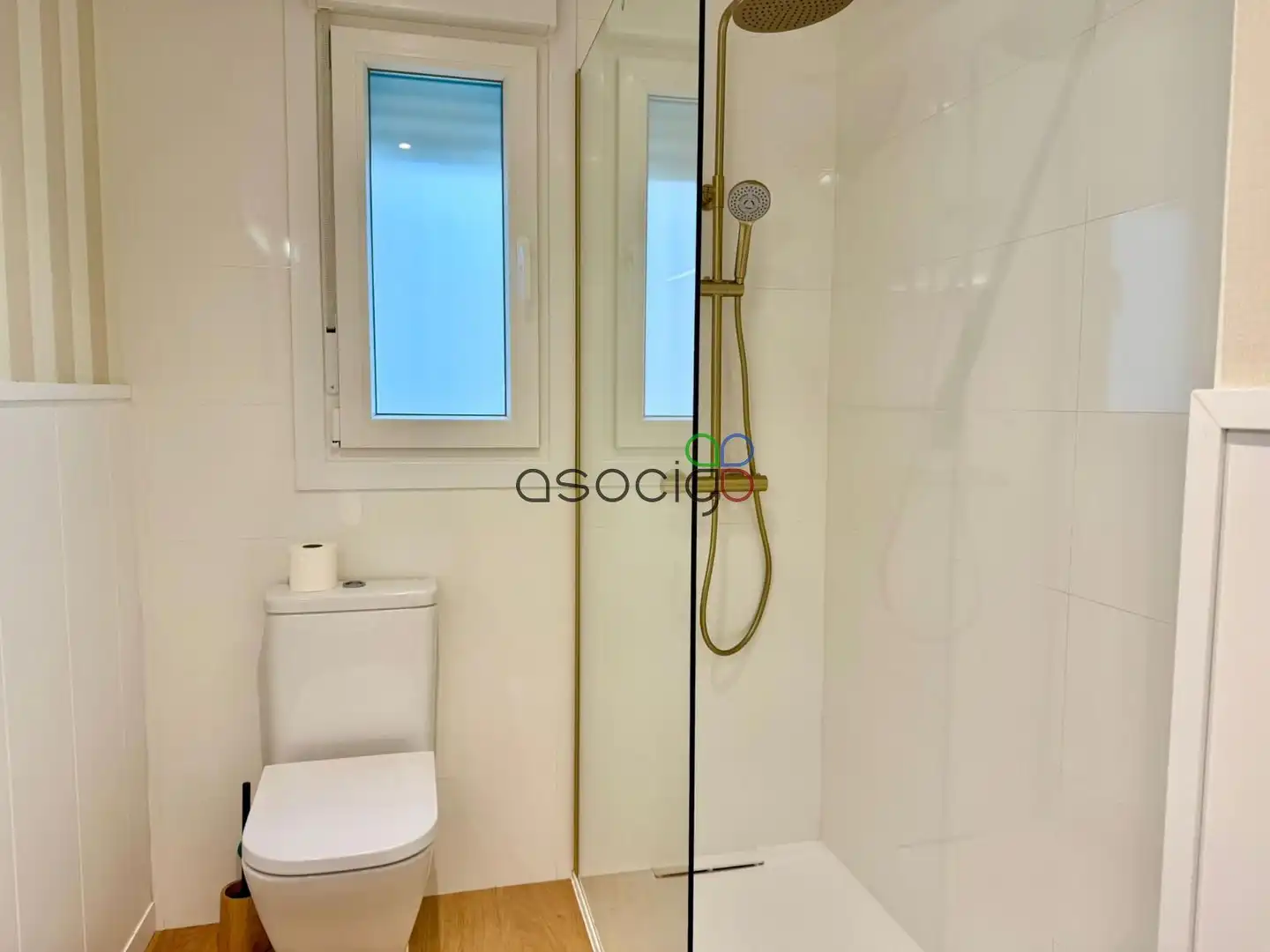 Bathroom of Flat for sale in Guadalajara  with Heating, Terrace and Storage room