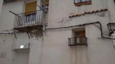 INMUEBLE ALQUILADO  SIN ACCESO AL INTERIOR