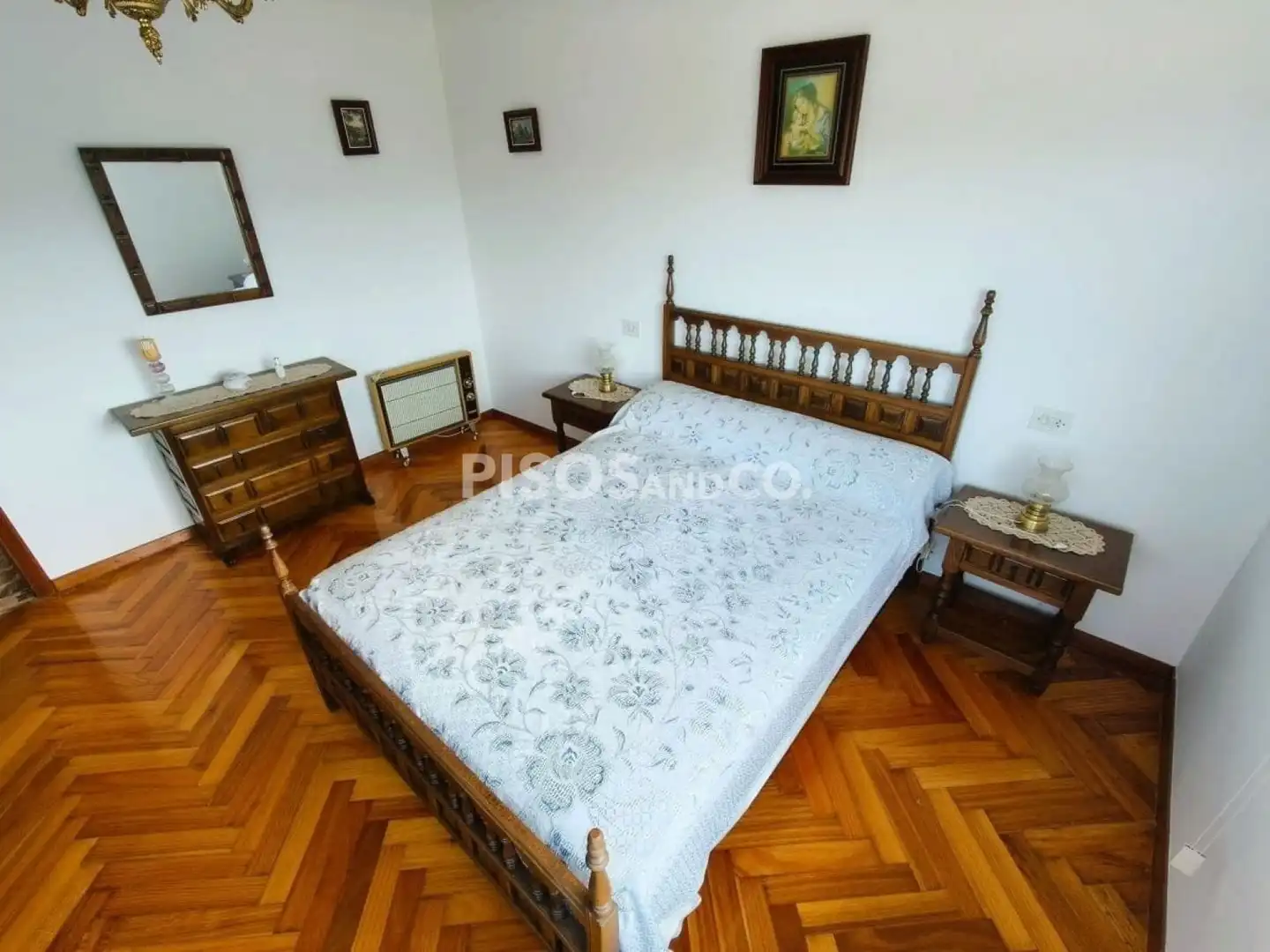 Dormitori de Casa o xalet en venda en Culleredo amb Terrassa i Moblat