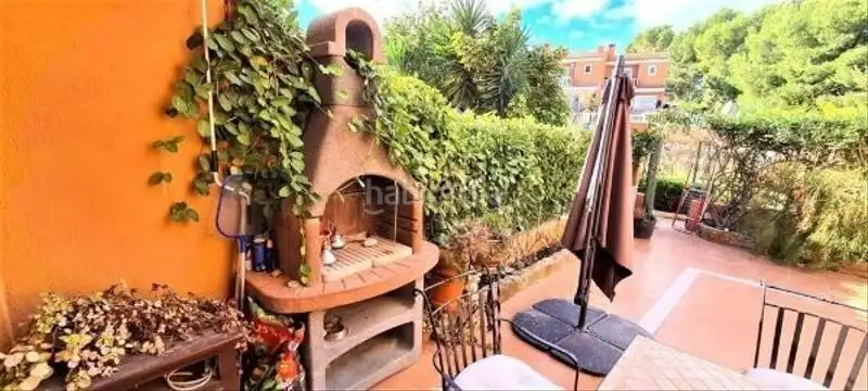 Adossat amb piscina en venda a Escandinavia - Cautivador