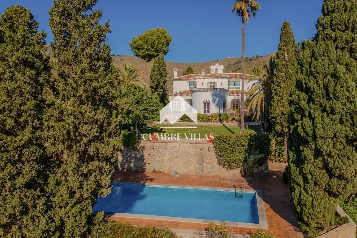 Vista exterior de Casa o chalet en venta en Salobreña con Calefacción, Jardín privado y Terraza