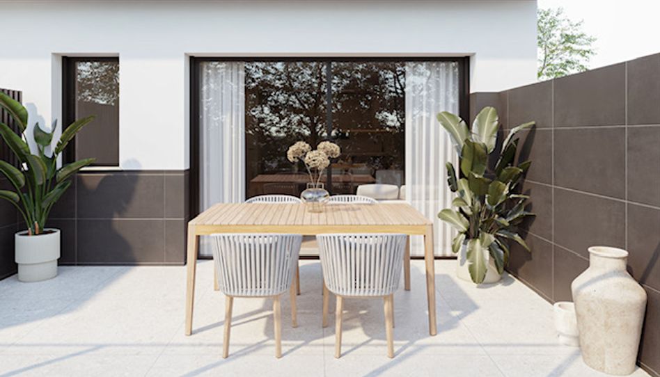 Foto 1 de Piso en venta en Carrer del Cedre, 5, Oliva Playa, Valencia