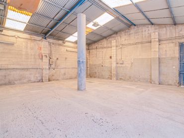 Nave industrial en venta en Santa Adela - Parque Leyva Loro
