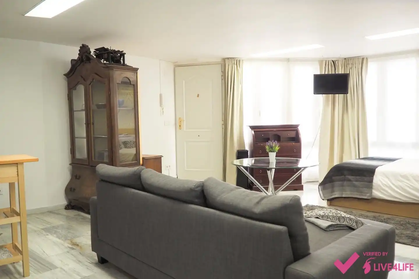 Living room of Study for rent in Sevilla