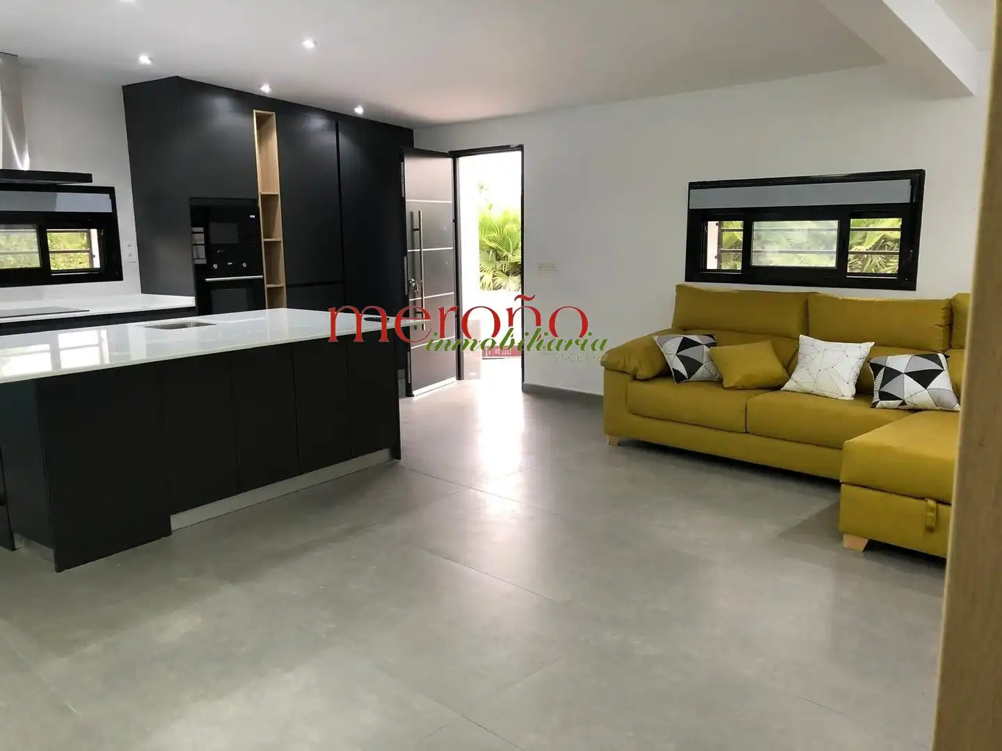 Cuina de Casa o xalet en venda en Elche / Elx amb Jardí privat, Terrassa i Traster