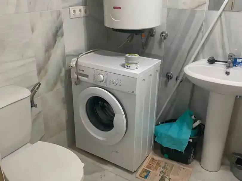 Bany de Pis de lloguer en Estepona amb Piscina i Moblat