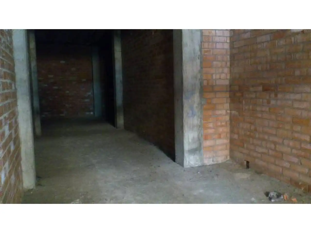 Local comercial de lloguer a Avenida CINCA, imagen 2