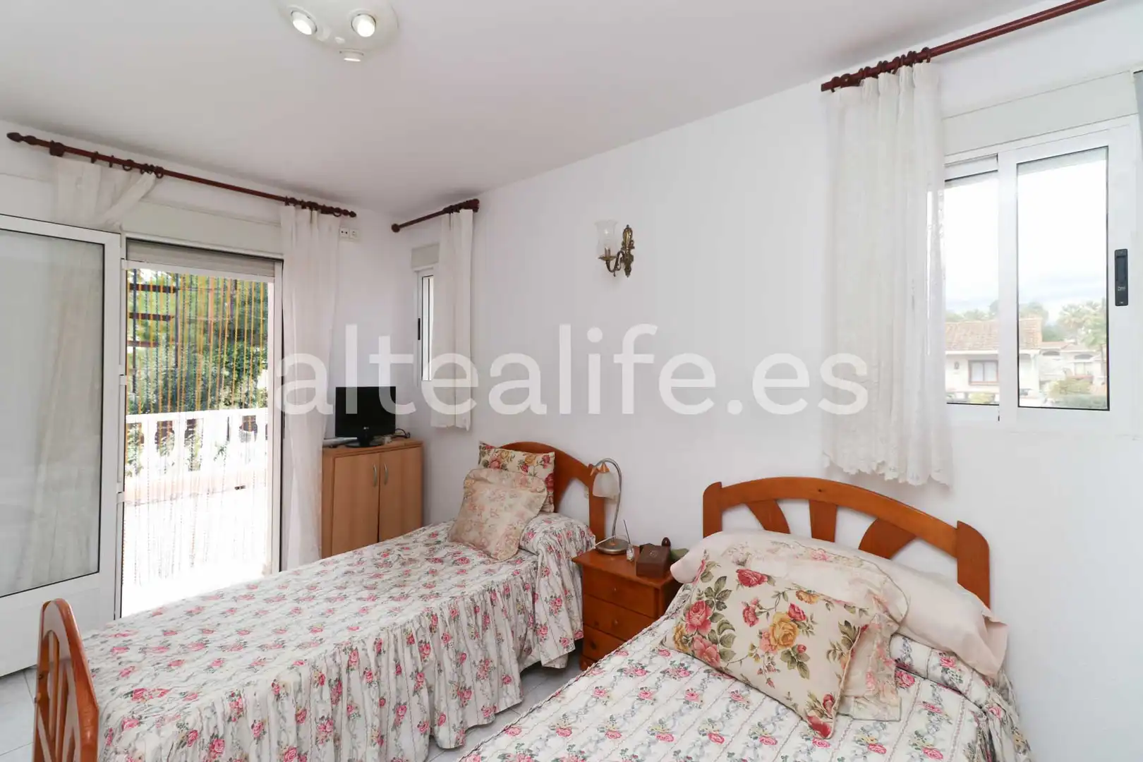 Bedroom of Houses for sale in L'Alfàs del Pi  with Air Conditioner, Private garden and Terrace