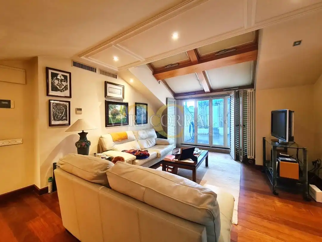 Living room of Flat for sale in Oviedo   with Heating, Terrace and Storage room