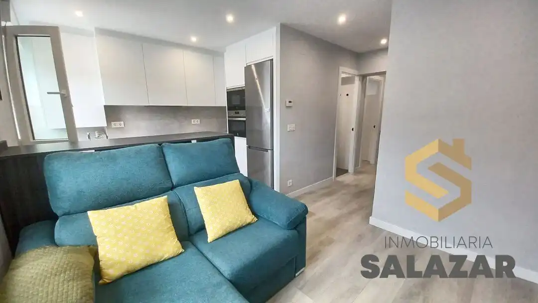 Living room of Flat for rent in Bilbao   with Heating