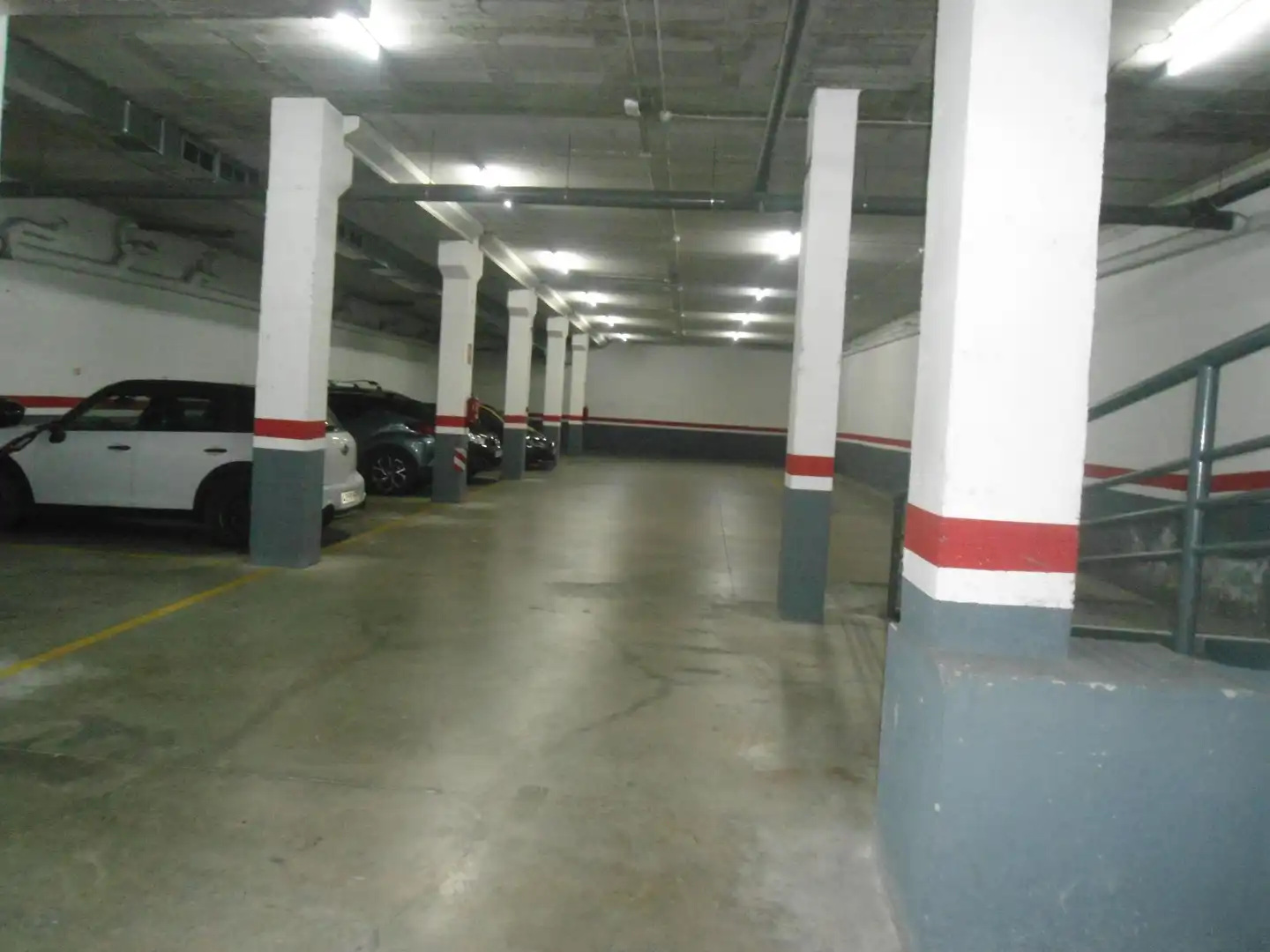 Parking de Apartamento de alquiler en Lleida con Aire acondicionado, Calefacción y Parquet