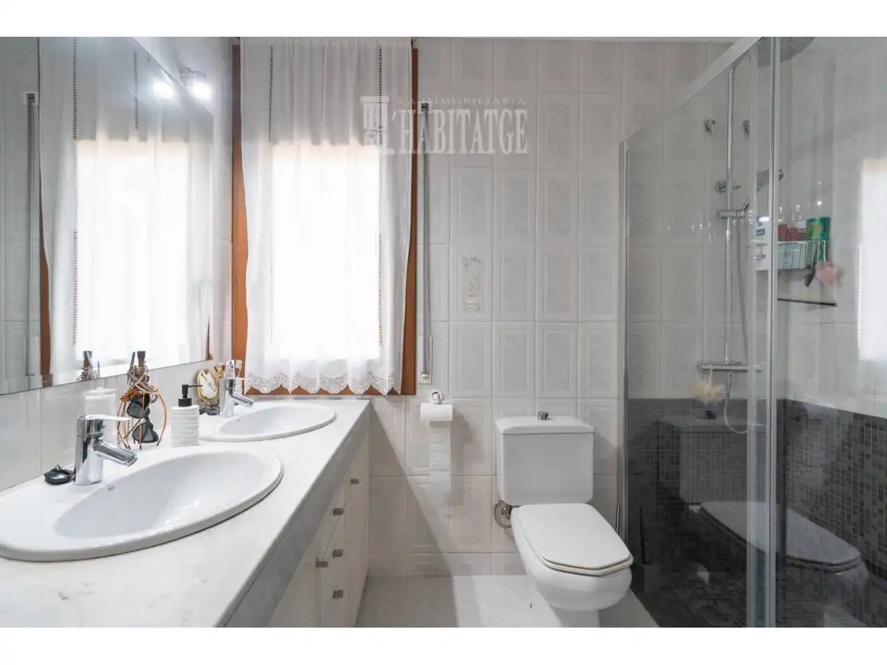 Badezimmer von Haus oder Chalet zum Verkauf in Vic mit Klimaanlage, Heizung und Privatgarten