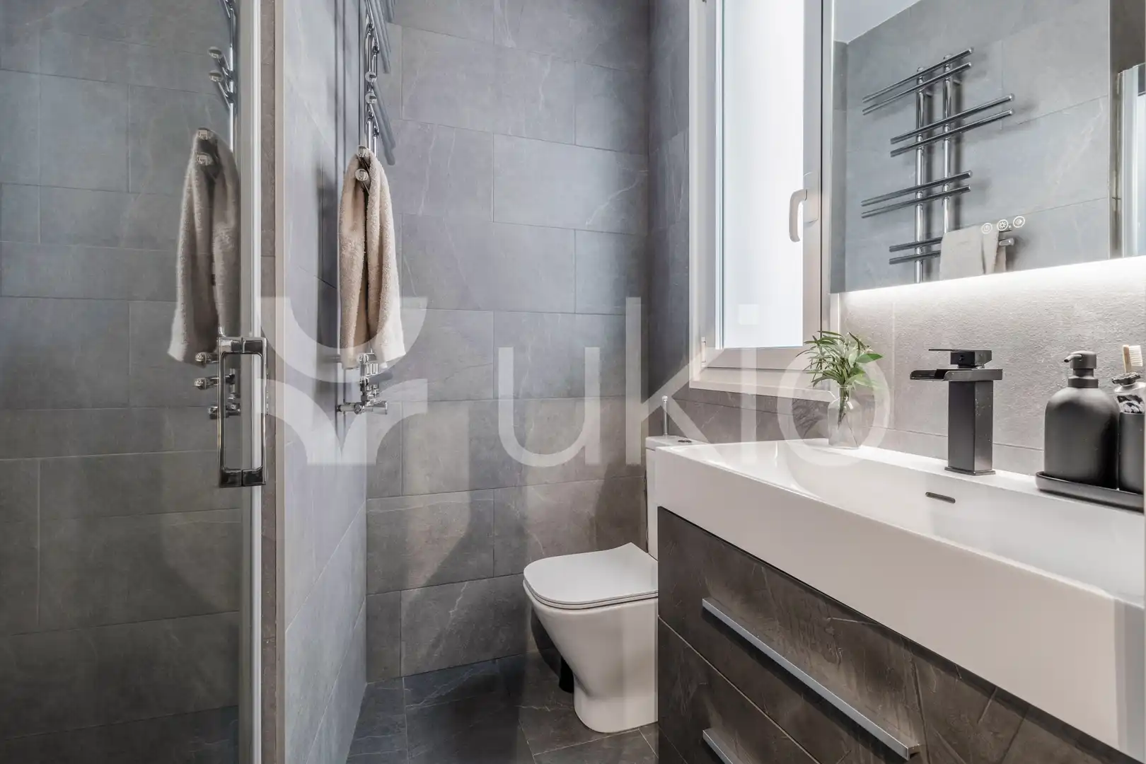 Baño de Apartamento de alquiler en Madrid con Aire acondicionado, Calefacción y Amueblado