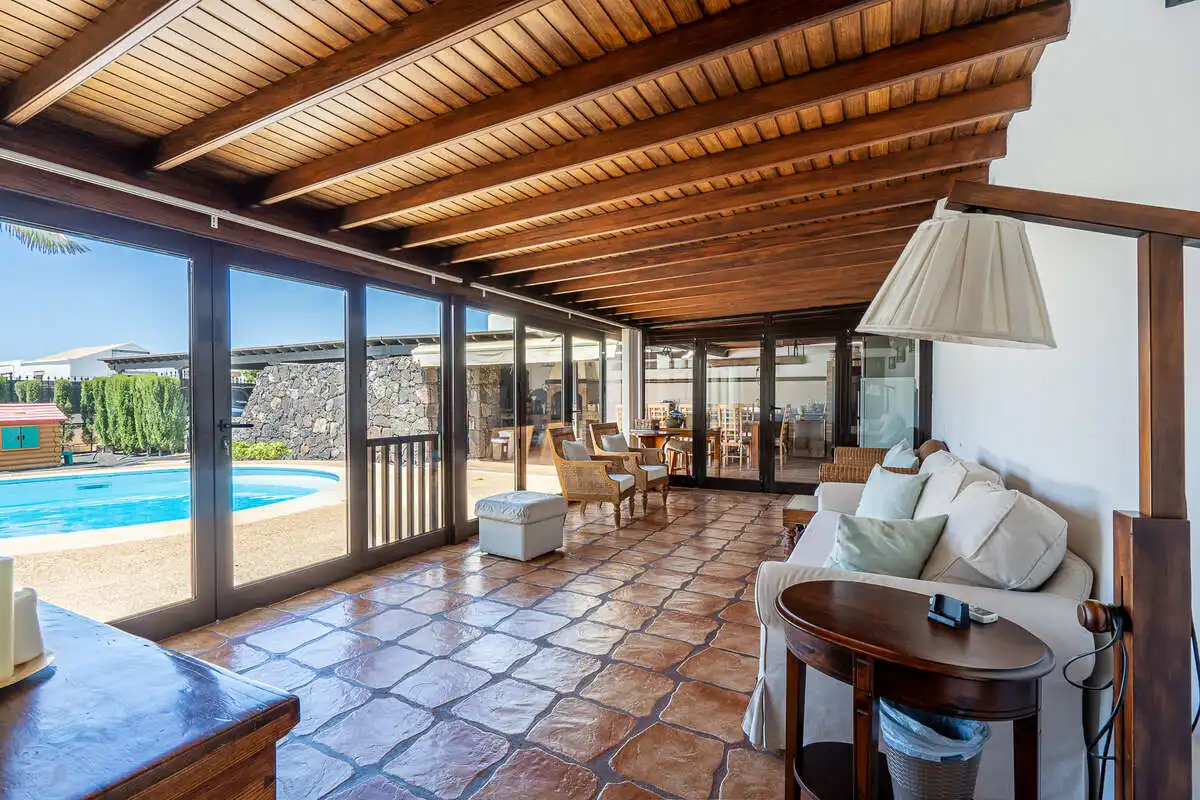 Sala d'estar de Casa o xalet en venda en Arrecife amb Jardí privat i Piscina