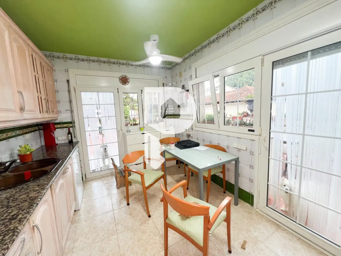 Cocina de Casa o chalet en venta en Vallirana con Calefacción, Jardín privado y Terraza